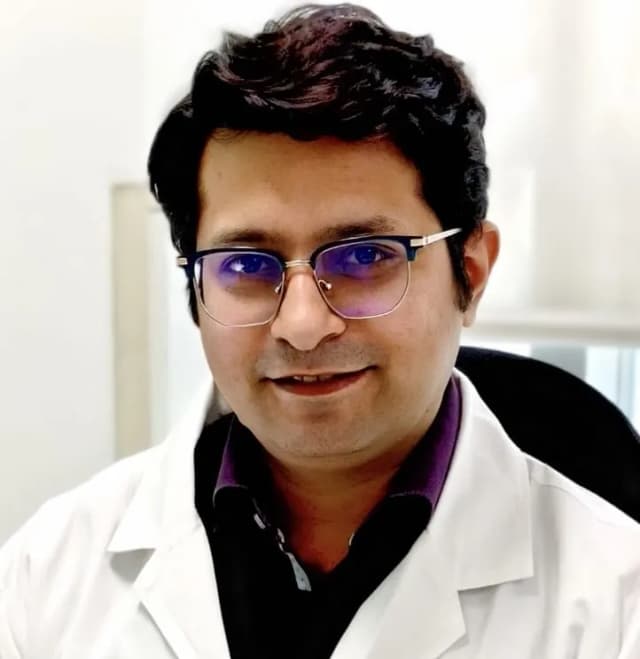 Dr. Vedant Bajaj